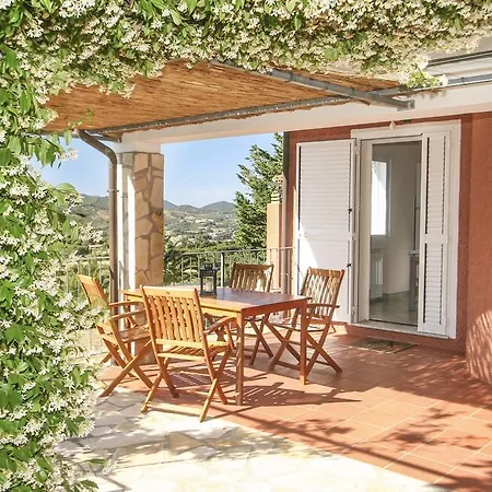 Holiday home Lo Scoglio - Goelba *